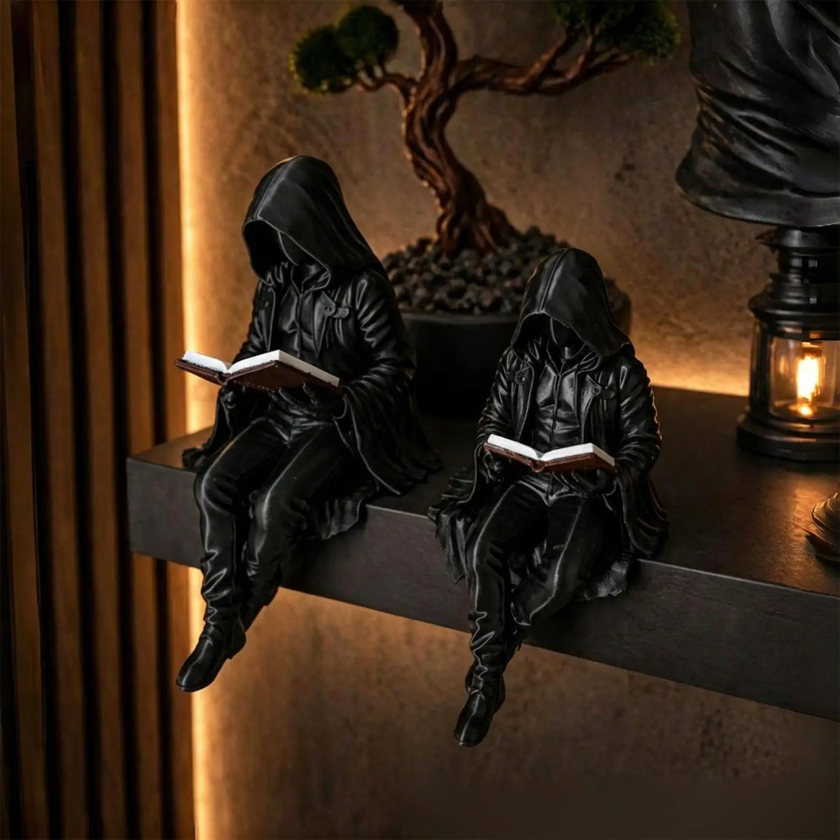 Gothic Reader Statue — Mysterious Dark Fantasy Bookshelf Figurine