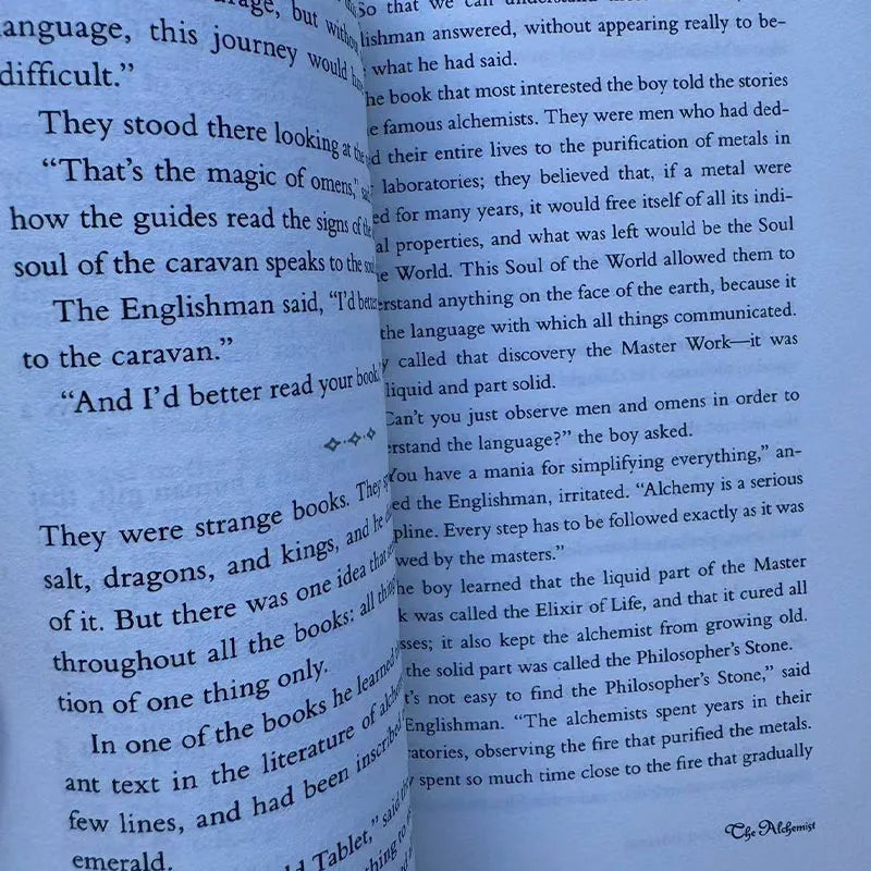 The Alchemist — Paulo Coelho (25th Anniversary Edition, Paperback)