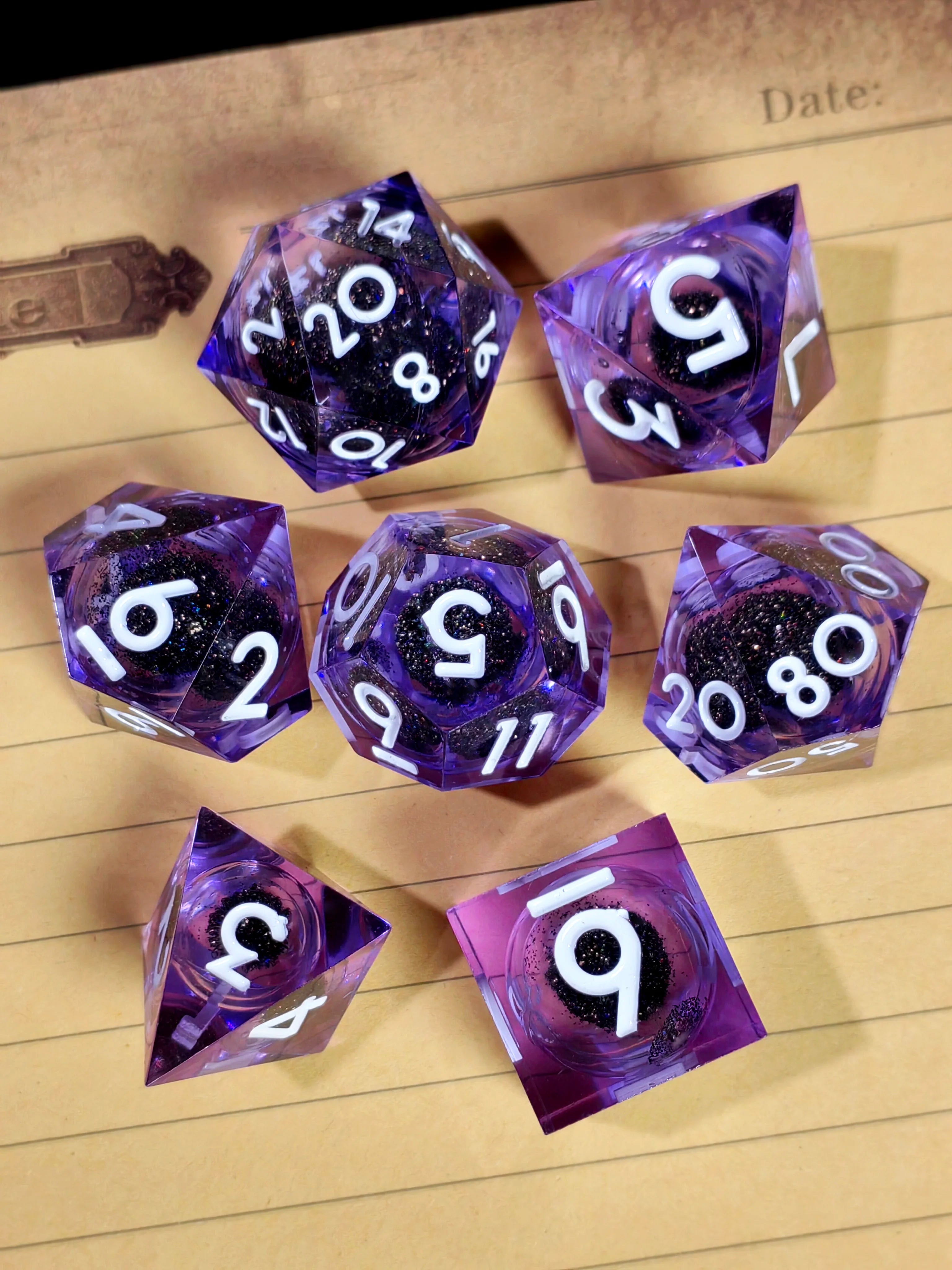Dungeons & Dragons Dice Set - 7-Piece Sharp Edge Resin Dice with Flowing Sand