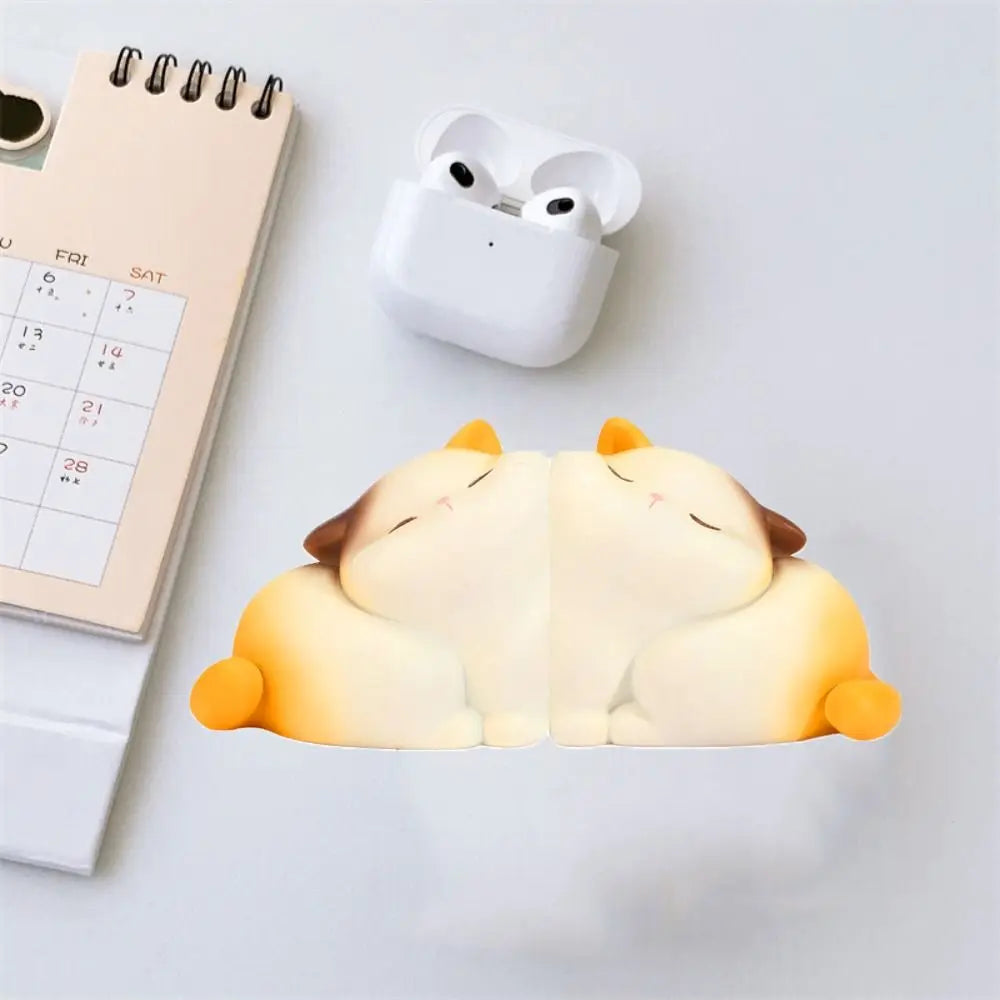 Hugging Cat Bookends — Cute Resin Pair