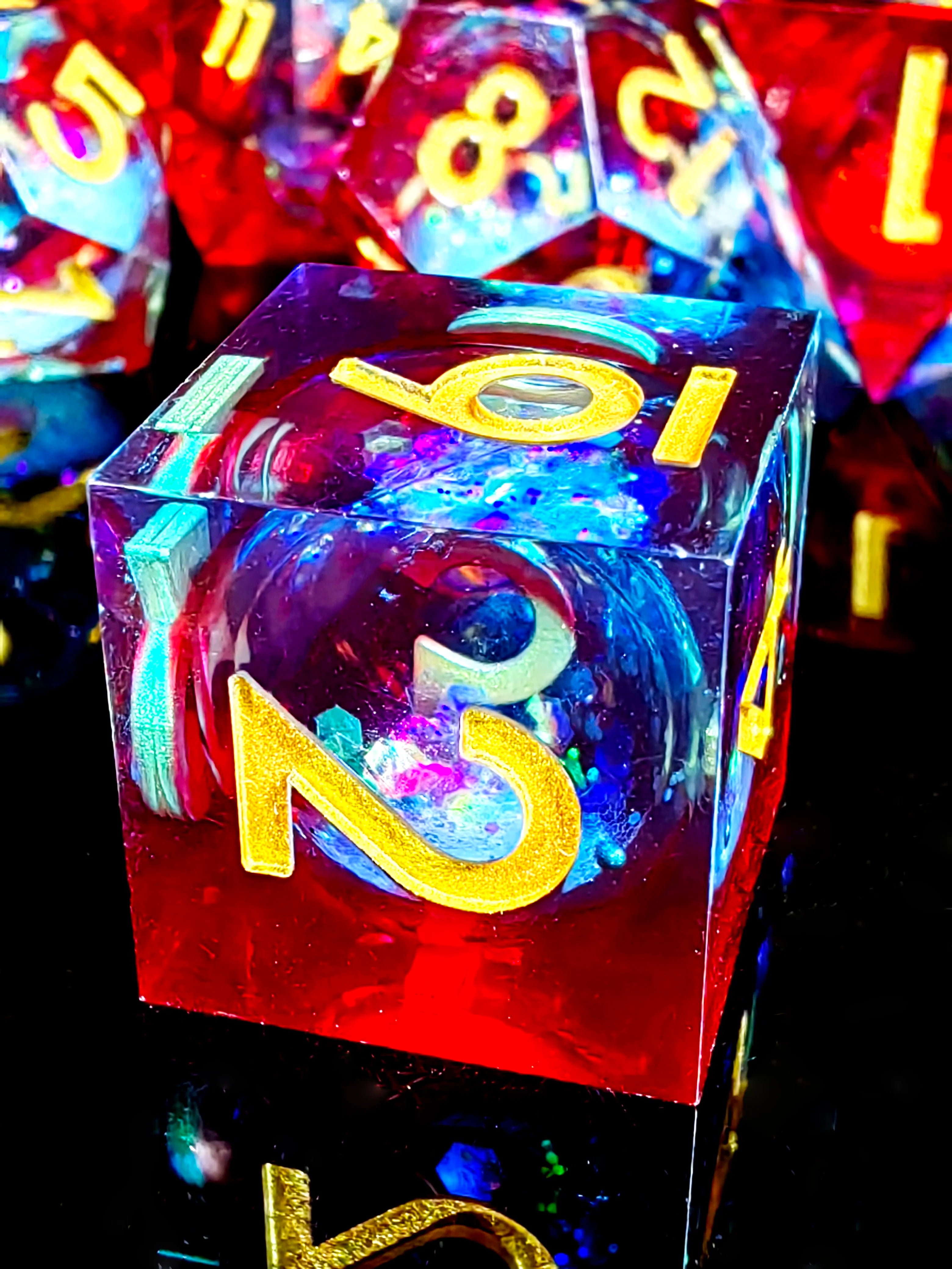 Dungeons & Dragons Dice Set - 7-Piece Sharp Edge Resin Dice with Flowing Sand